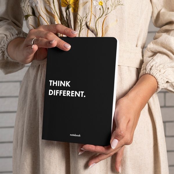 Блокнот Orner Store "Think different" чорний 65828 фото